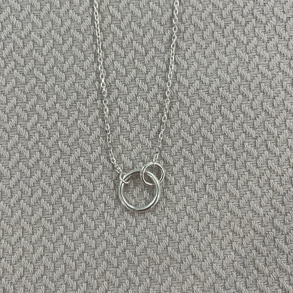 Interlocking Circle Necklace